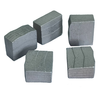 Segmen berlian pemotong granit yang disesuaikan untuk pisau gergaji 2000mm